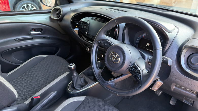 Toyota Aygo X 1.0 VVT-i Edge 5dr Petrol Hatchback